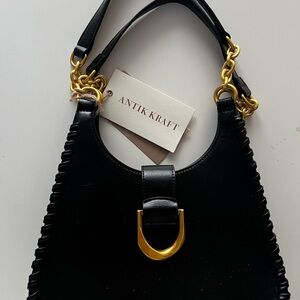Antik Kraft Black Leather Shoulder Bag